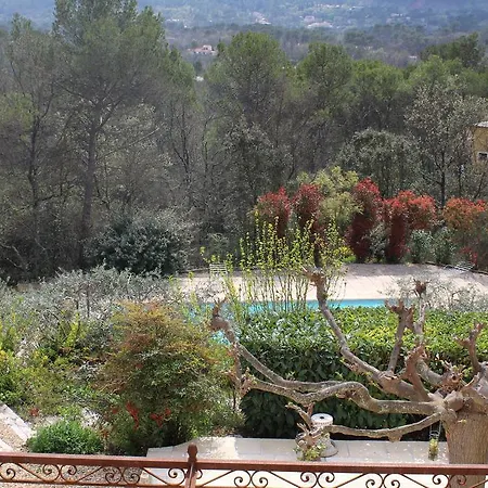 Bastide Saint Bernard * Le Thoronet